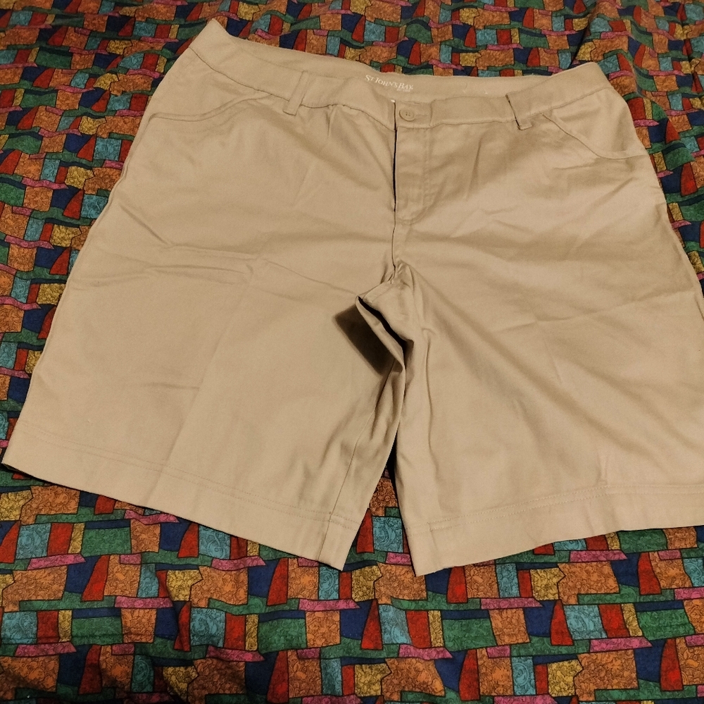 st johns Bay 22W Bermuda Shorts NWOT